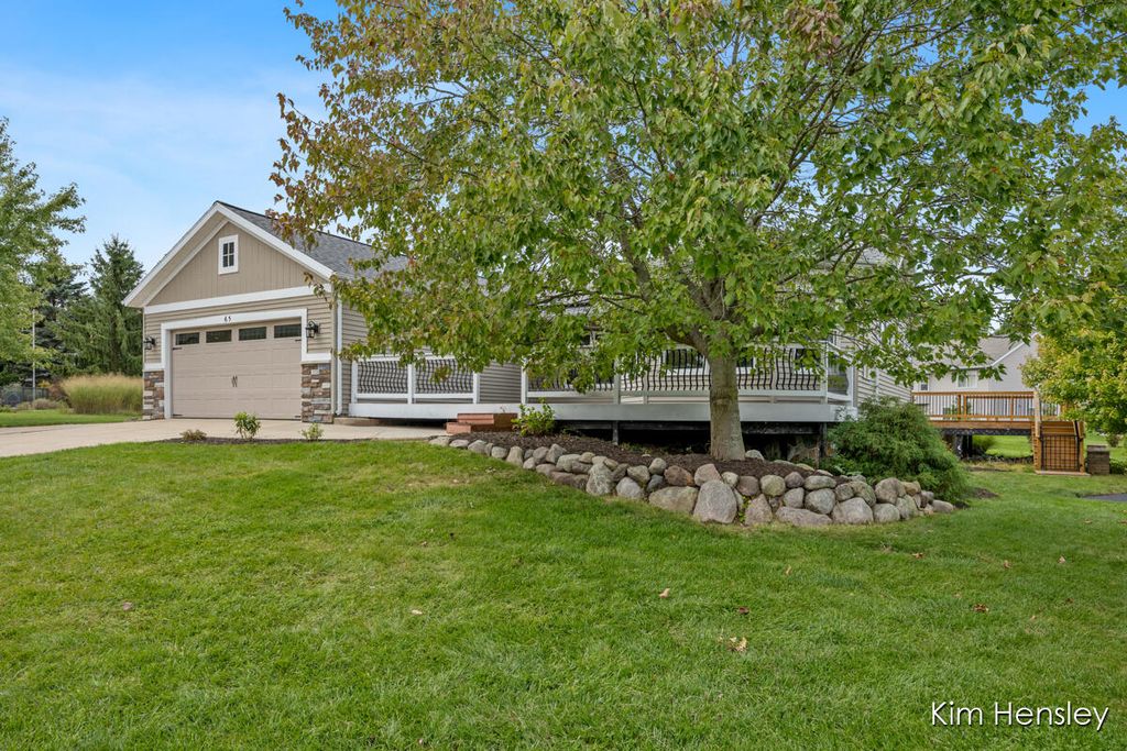 Photo of 65 Greystone Court NE, Rockford, MI 49341 (MLS # 25052630)