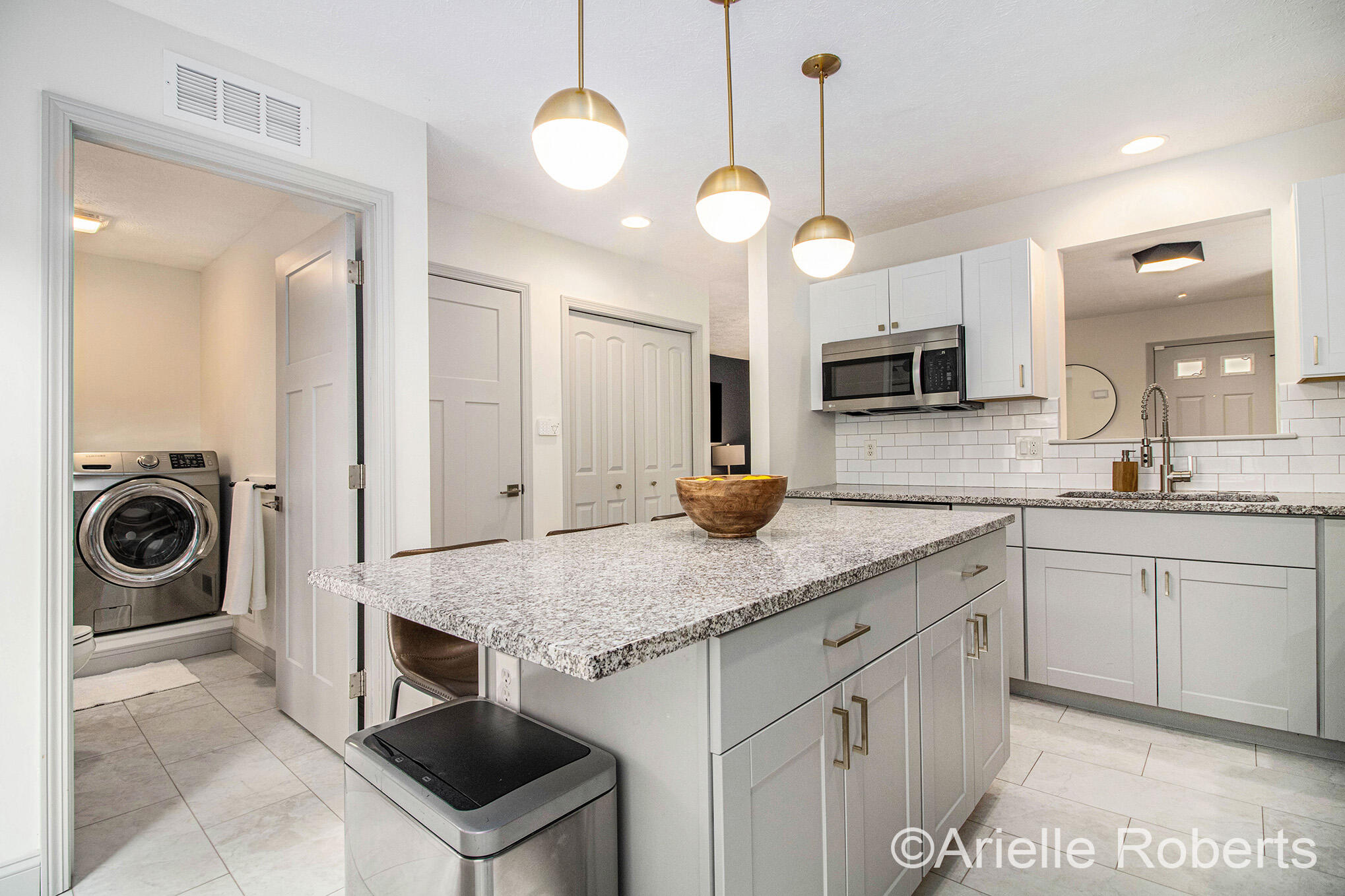 Grand Rapids, Michigan 49507, United States, 3 Bedrooms Bedrooms, ,2 BathroomsBathrooms,Residential,Active,242951