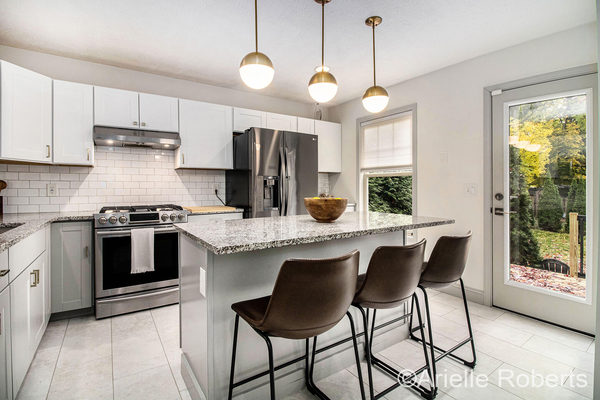 Grand Rapids, Michigan 49507, United States, 3 Bedrooms Bedrooms, ,2 BathroomsBathrooms,Residential,Active,242951