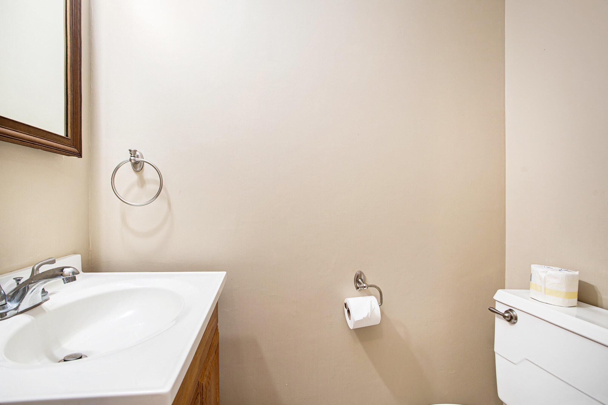 Battle Creek, Michigan 49015, United States, 4 Bedrooms Bedrooms, ,3 BathroomsBathrooms,Residential,Pending,233931