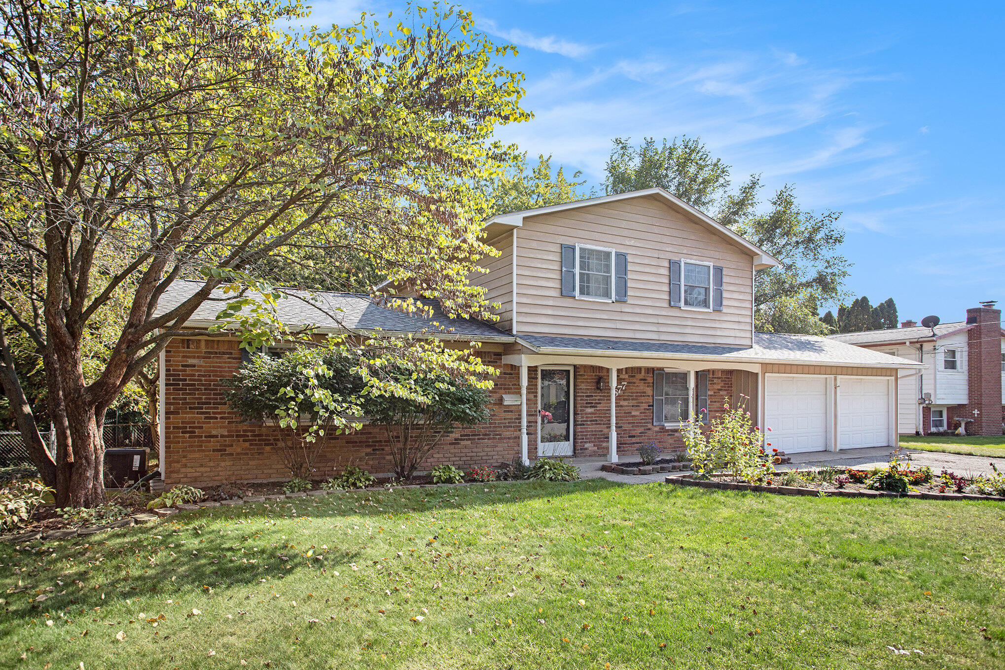 Battle Creek, Michigan 49015, United States, 4 Bedrooms Bedrooms, ,3 BathroomsBathrooms,Residential,Pending,233931