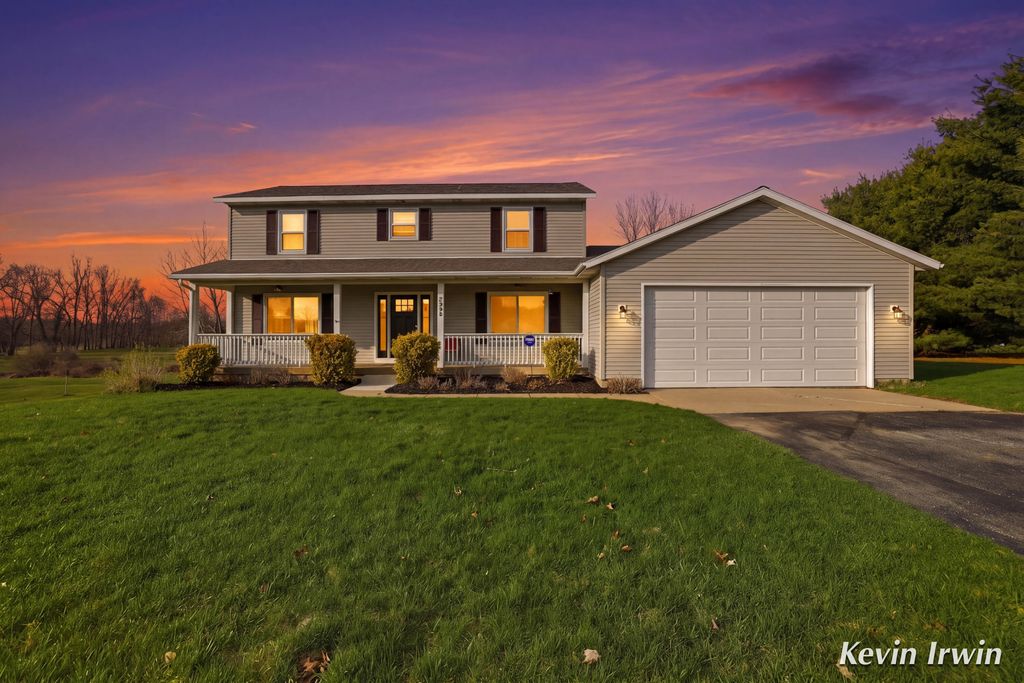 Photo of 7233 Russet Trail NE, Rockford, MI 49341 (MLS # 26015678)