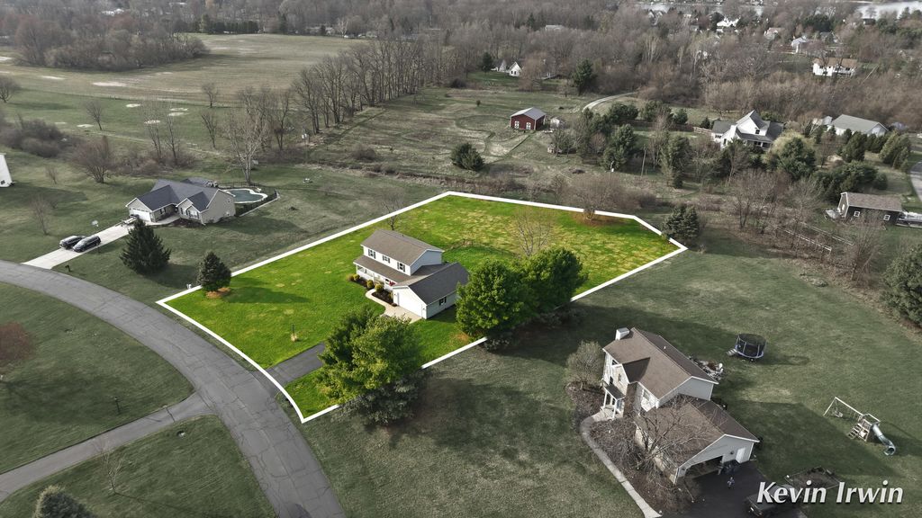 Photo of 7233 Russet Trail NE, Rockford, MI 49341 (MLS # 26015678)