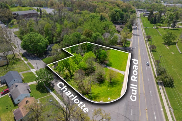 1119 CHARLOTTE AVE, KALAMAZOO, MI 49048 - Image 580d401af94d36074ba2b7fa4d4c29ae/136626110