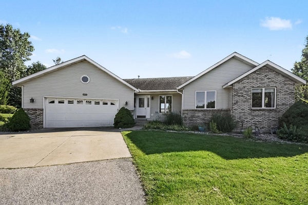 10731 EASTERN AVE SE, WAYLAND, MI 49348 - Image 58154c38d8046a64f4ddd8c1139b4eac/1171966462