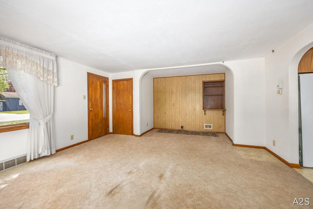 Photo of 711 Riley Street, Holland, MI 49424 (MLS # 26020906)