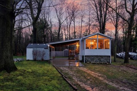 Photo of 19449 Park Road, Big Rapids, MI 49307 (MLS # 26017287)