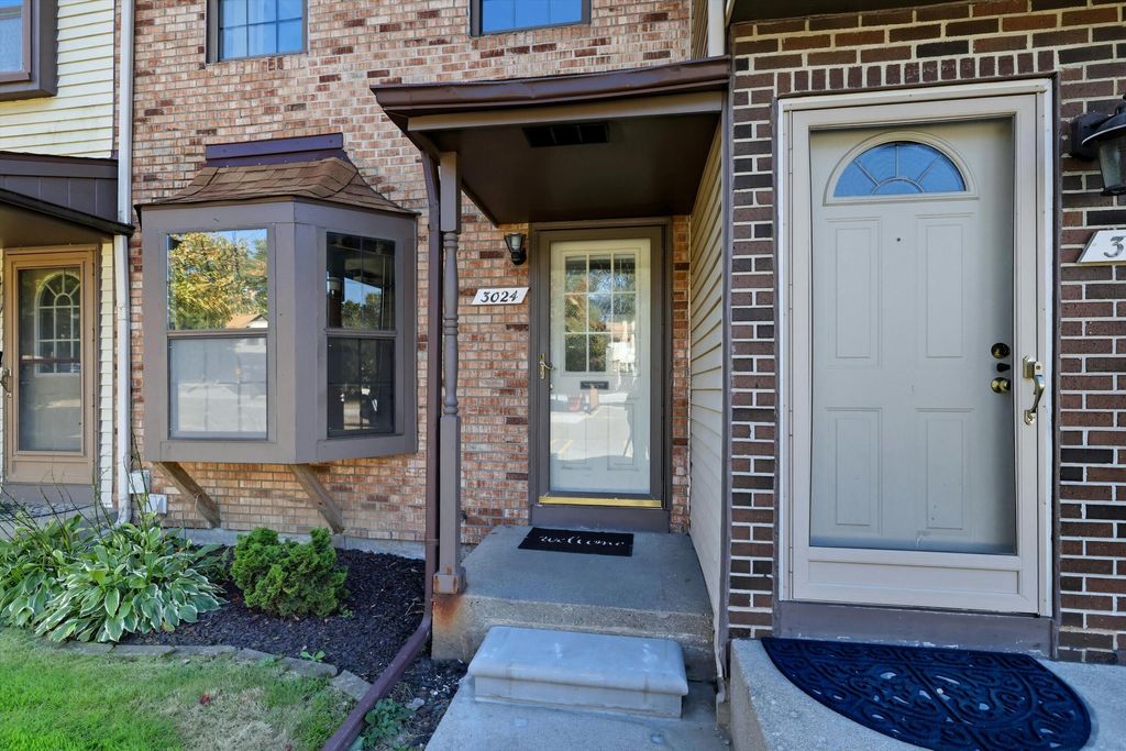 Photo of 3024 Carly Court, Auburn Hills, MI 48326 (MLS # 25050668)