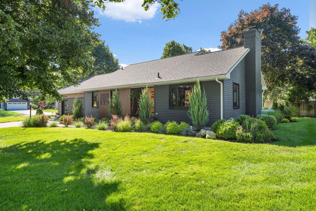 Photo of 400 Barber Street, Spring Lake, MI 49456 (MLS # 25048040)