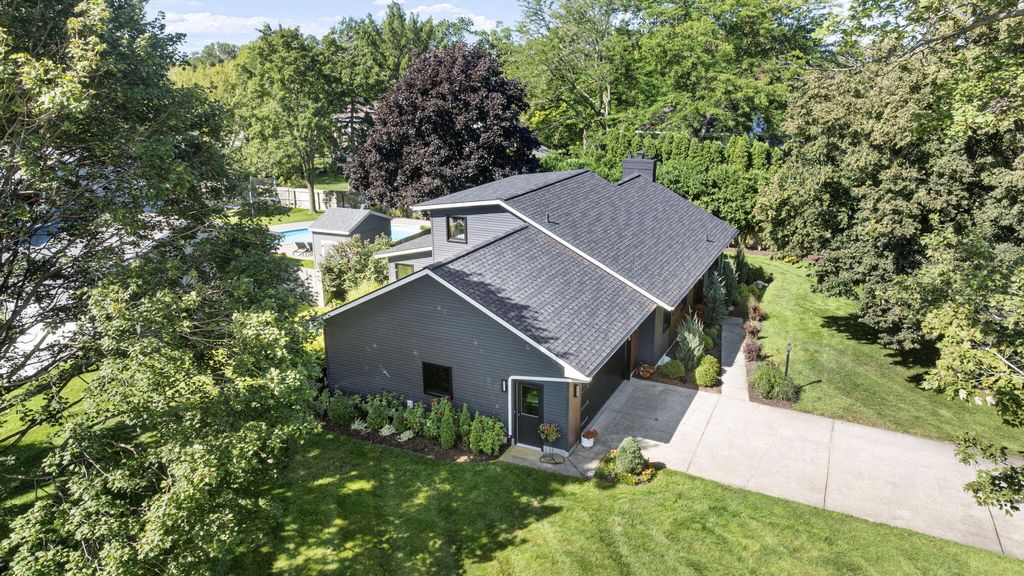 Photo of 400 Barber Street, Spring Lake, MI 49456 (MLS # 25048040)