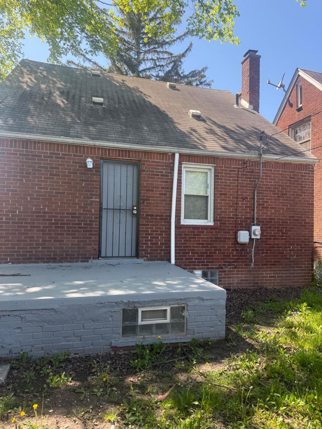 Photo of 6540 Longacre Street, Detroit, MI 48228 (MLS # 25051028)