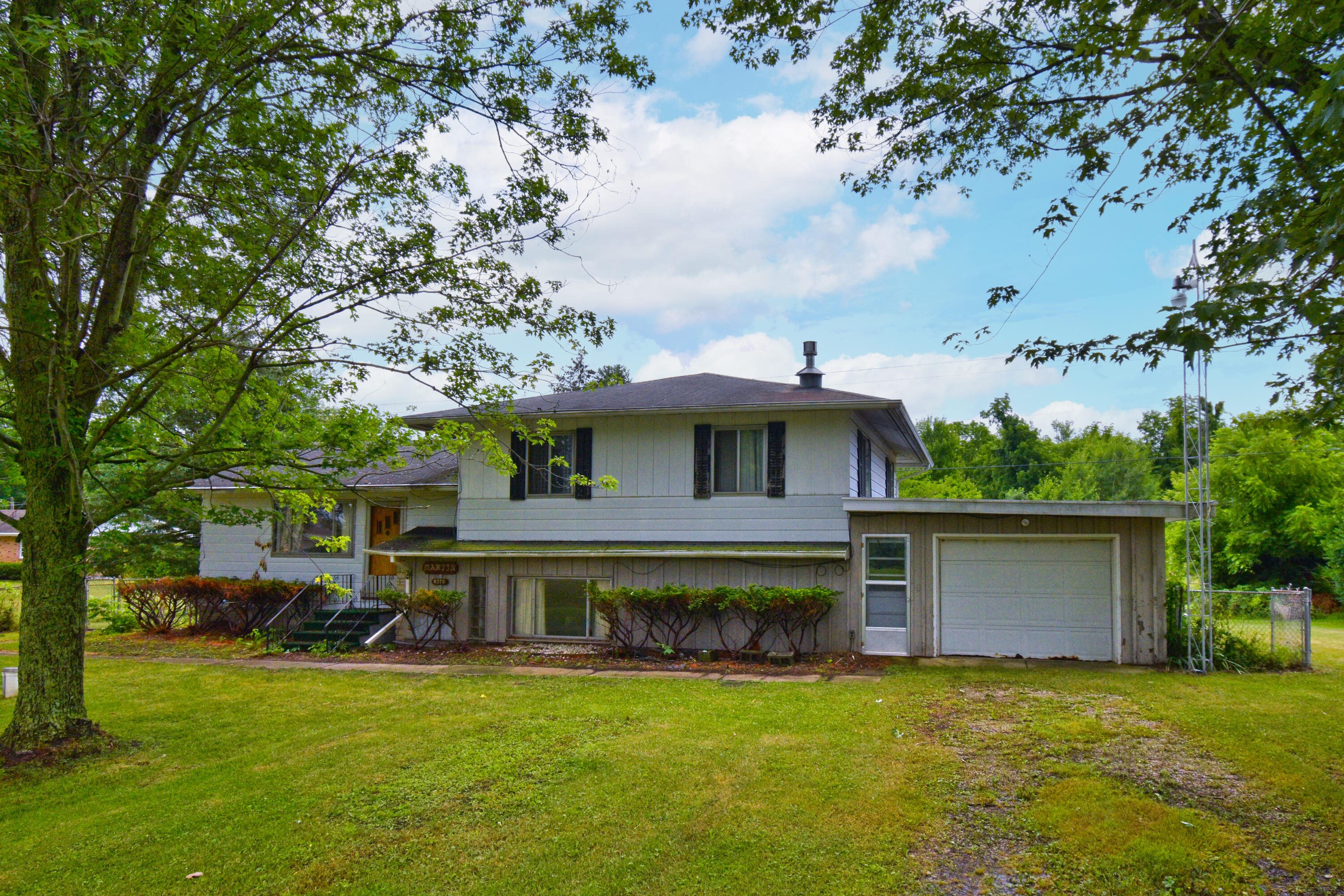 Photo 1 of 28 — 4376 E Snow Road, Berrien Springs, MI 49103