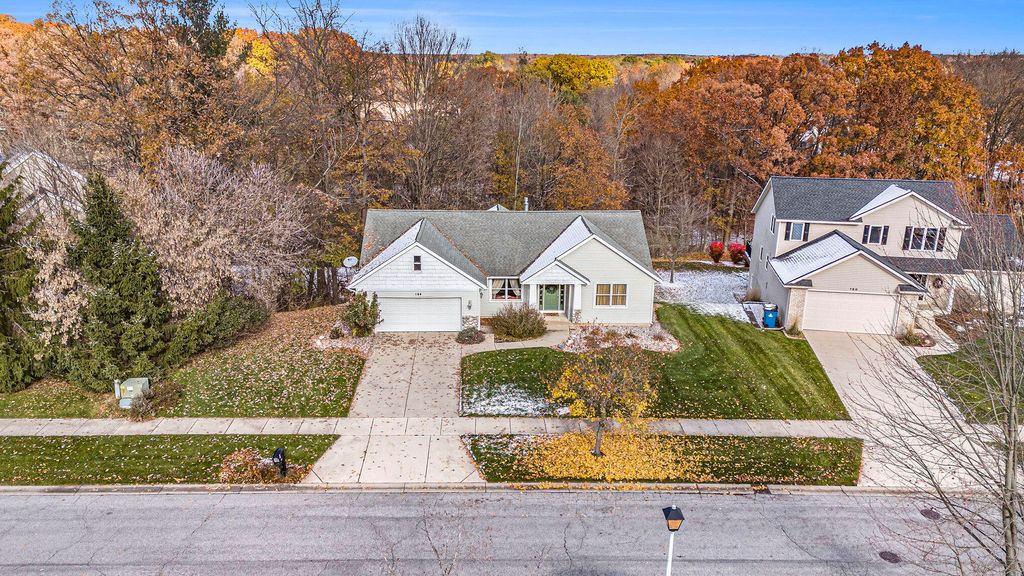 Photo of 164 Glen Carin Drive NE, Rockford, MI 49341 (MLS # 25057876)