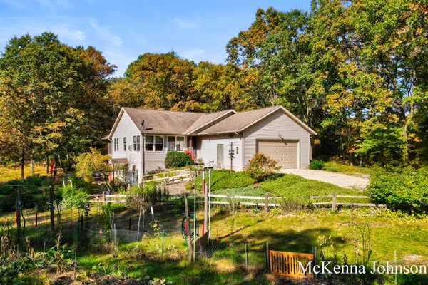 4275 CROCKER ROAD, TWIN LAKE, MI 49457 - Image 592ffd1f1f570b4ebf5c03cd008564e1/2473067536