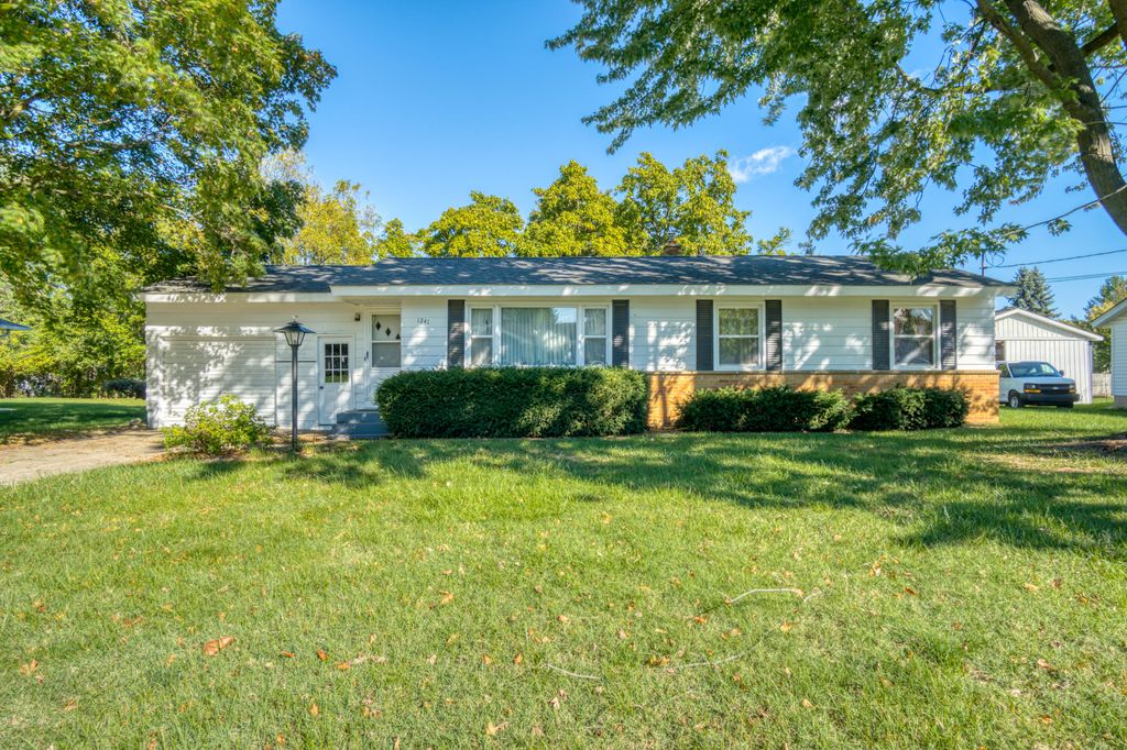 Photo of 1241 S Marymark Drive, Jenison, MI 49428 (MLS # 25052315)