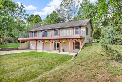 Photo of 11700 Crystal Lake Drive, Jerome, MI 49249 (MLS # 25049199)