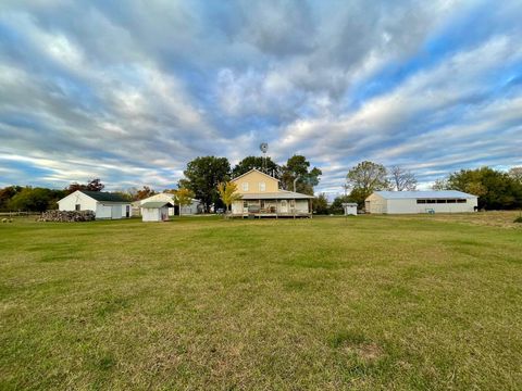 MLS: 25015417