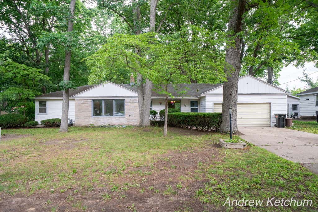 Photo of 297 Fourth Avenue, Holland, MI 49424 (MLS # 26030449)