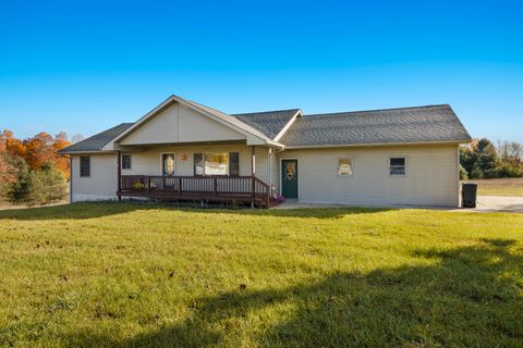 Photo of 20756 200th Avenue, Tustin, MI 49688 (MLS # 25055522)