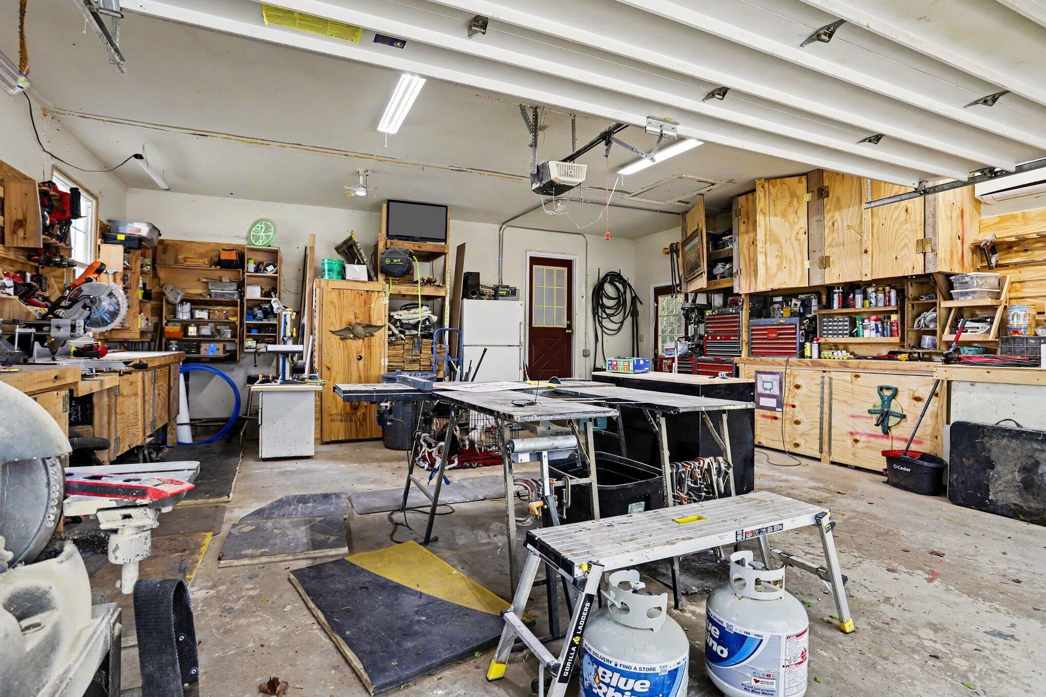 Listing 33