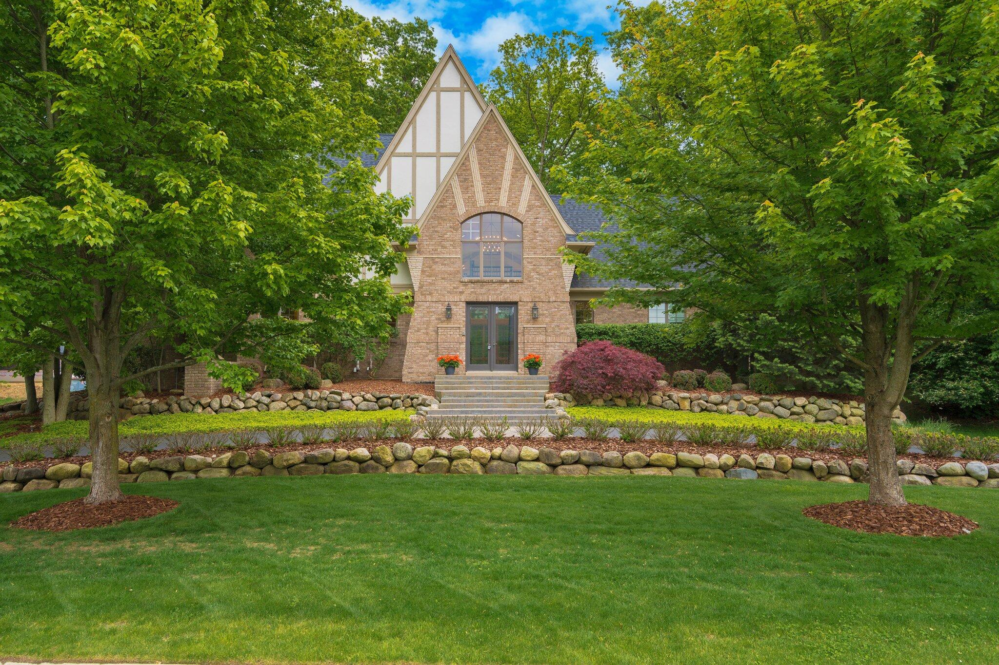 6000 Pinemont Drive
