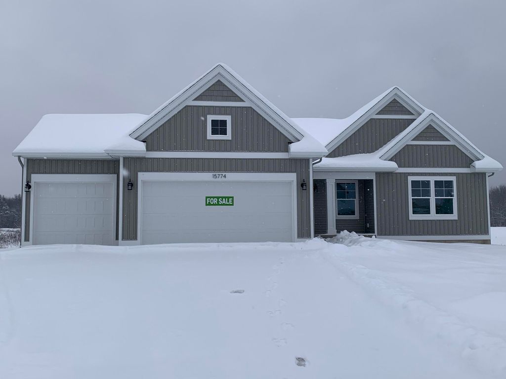 Photo of 15774 Norwalk Road, Grand Haven, MI 49417 (MLS # 25047658)