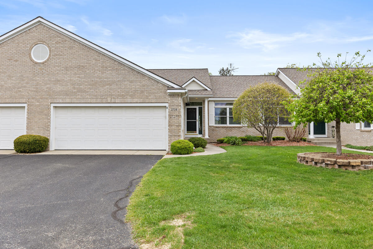2739 Cedar Grove N