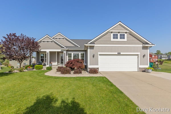 1011 DREAMFIELD DR, BYRON CENTER, MI 49315 - Image 5bec36cea4592bf8f2372cc80e30c7b2/3576893902