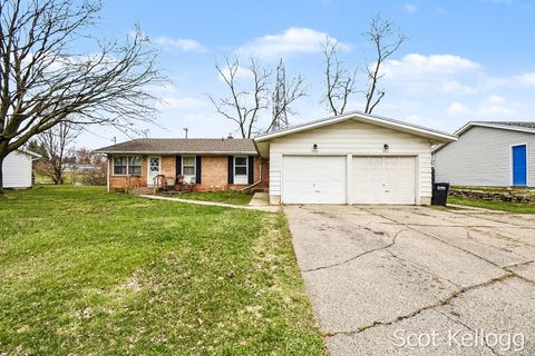 Photo of 1735-1737 Sunny Creek Street SE, Kentwood, MI 49508 (MLS # 26013754)