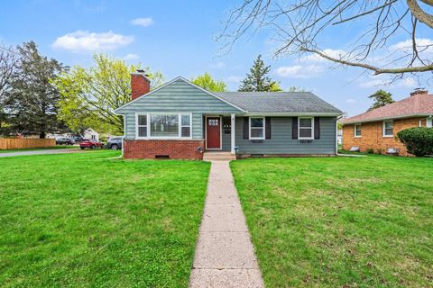 Photo of 3326 Cranbrook Avenue, Kalamazoo, MI 49006 (MLS # 26016646)
