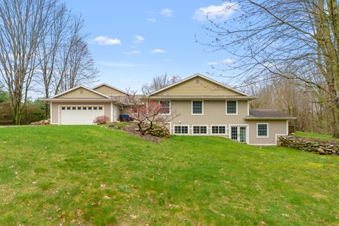 Photo of 9622 W R Avenue, Mattawan, MI 49071 (MLS # 26016941)