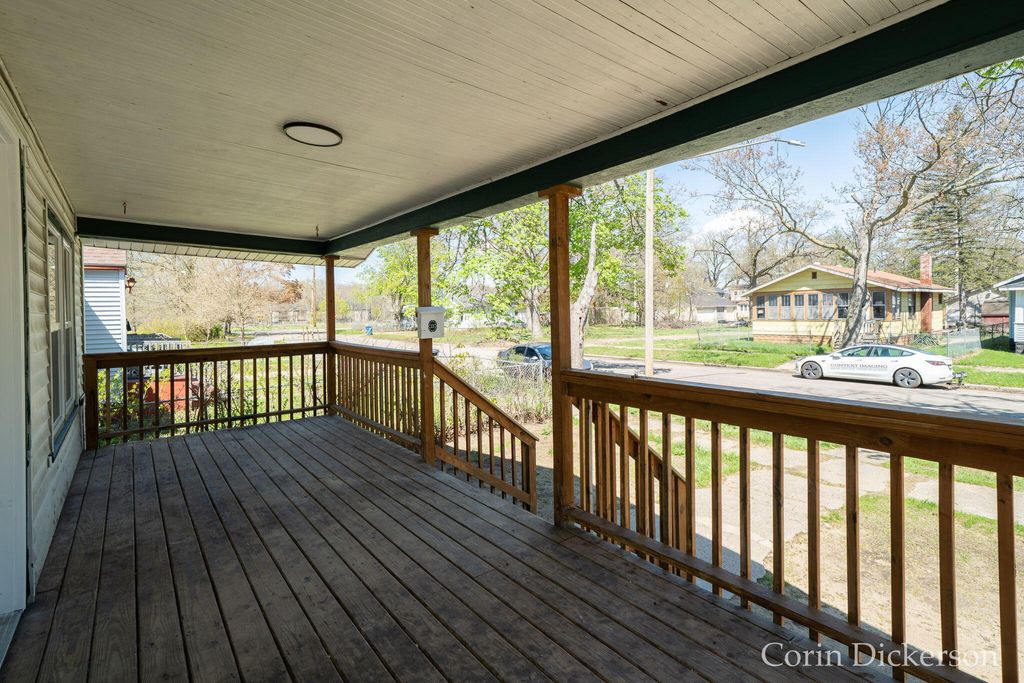 Photo of 2017 7th Street, Muskegon, MI 49444 (MLS # 26019305)