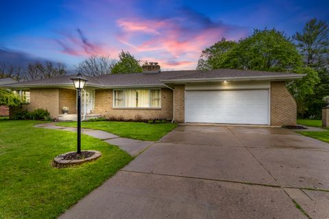 Photo of 1924 Newton Avenue SE, Grand Rapids, MI 49506 (MLS # 26018826)