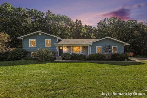 Photo for 4750 Skyhawk Drive NE