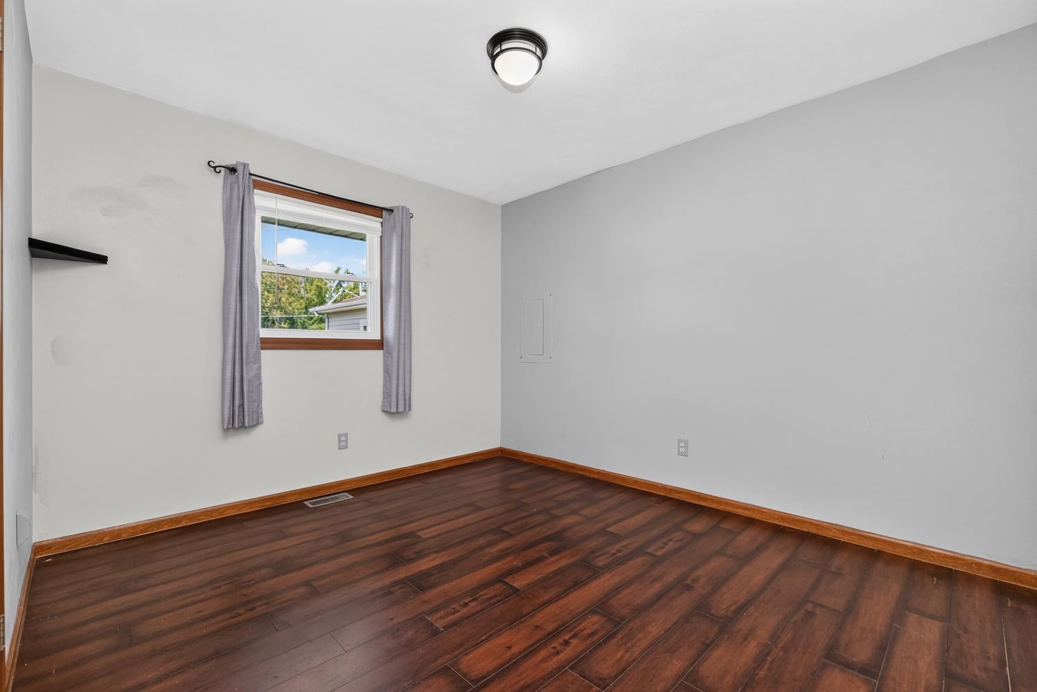 Listing 24