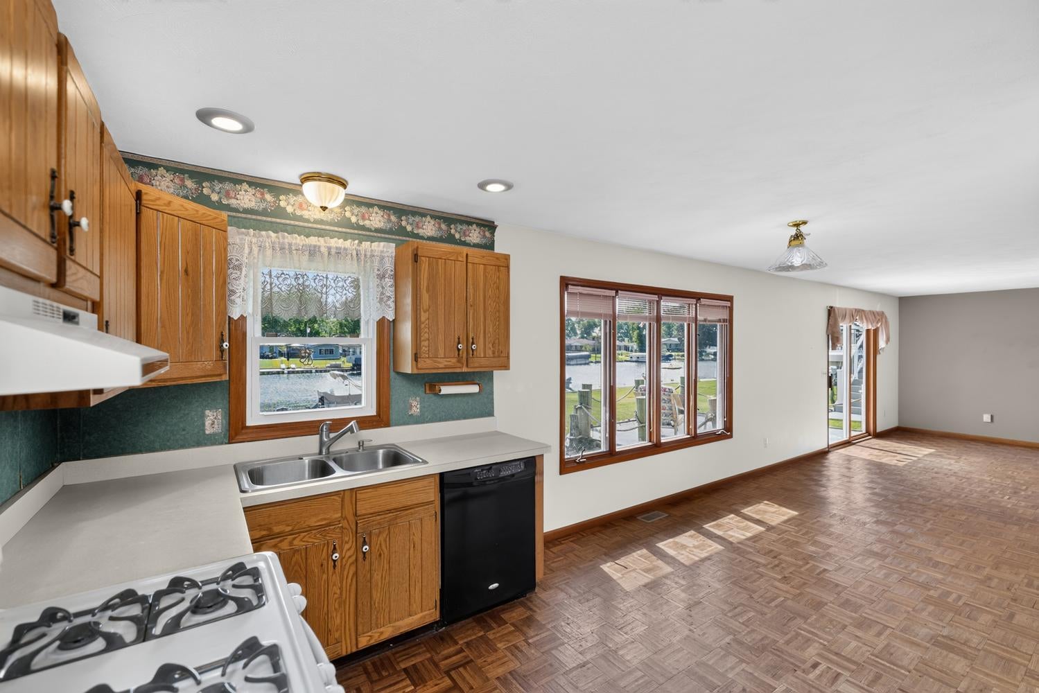 Listing 24