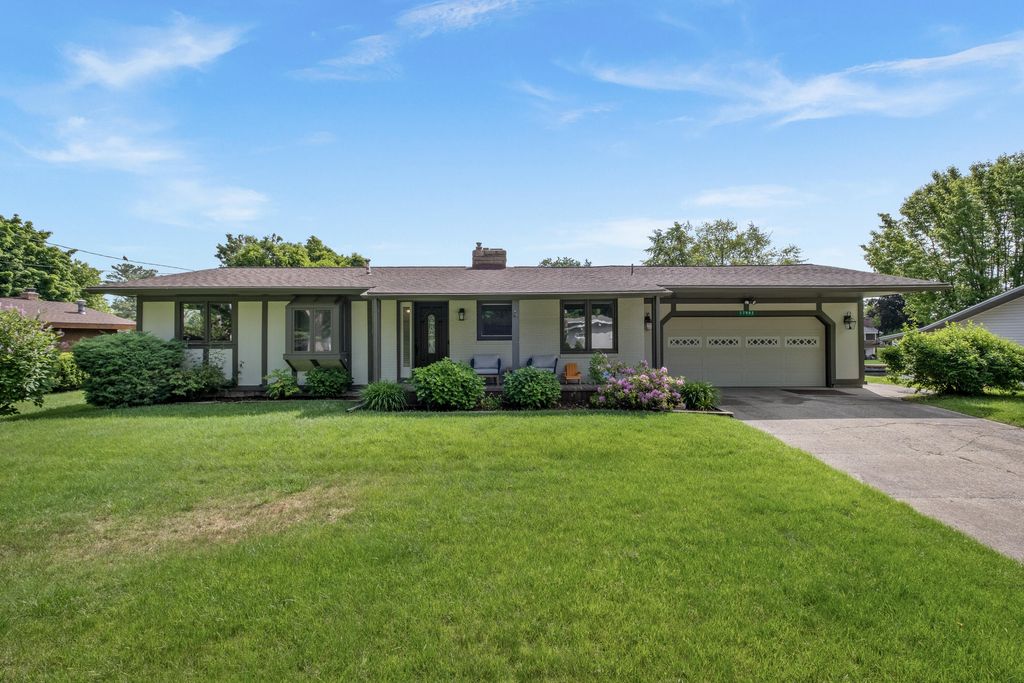 Photo of 17882 Channel View Drive, Spring Lake, MI 49456 (MLS # 25045645)
