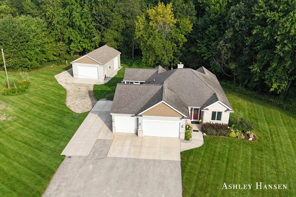 8289 TIFFANY AVE NE, ROCKFORD, MI 49341 - Image 5d94d606c4857fcc1b4c5feffdce10d9/1260654645