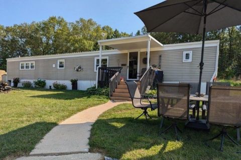MLS: 25006675