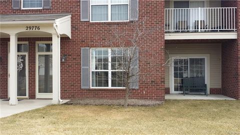 MLS: 25008553