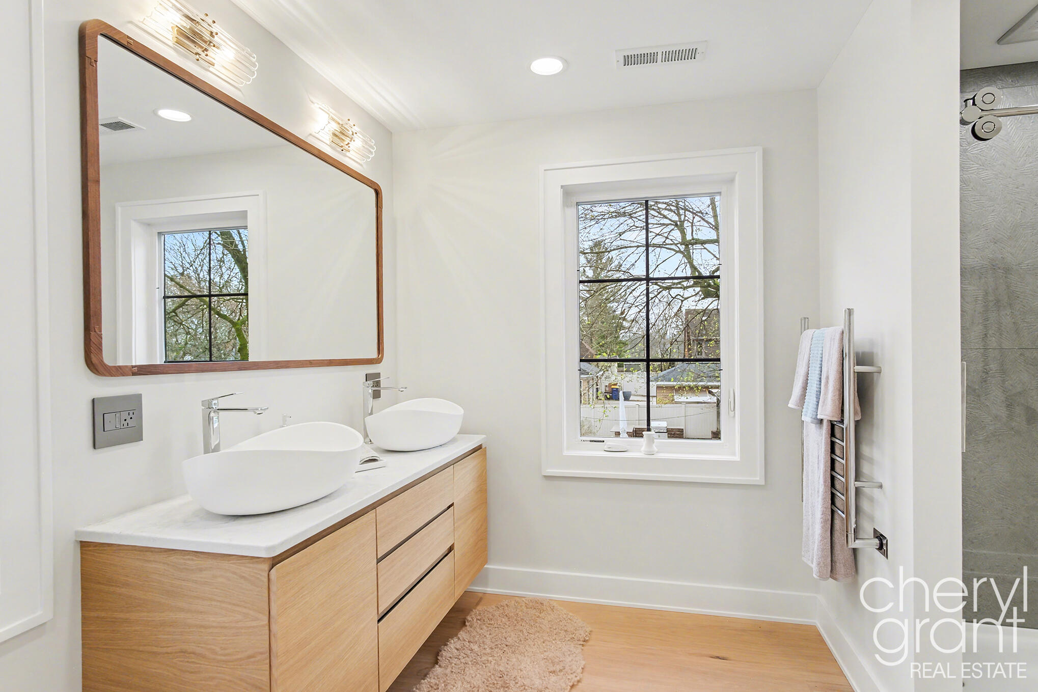 Grand Rapids, Michigan, 49506, United States, 5 Bedrooms Bedrooms, ,5 BathroomsBathrooms,Residential,Active,2037535