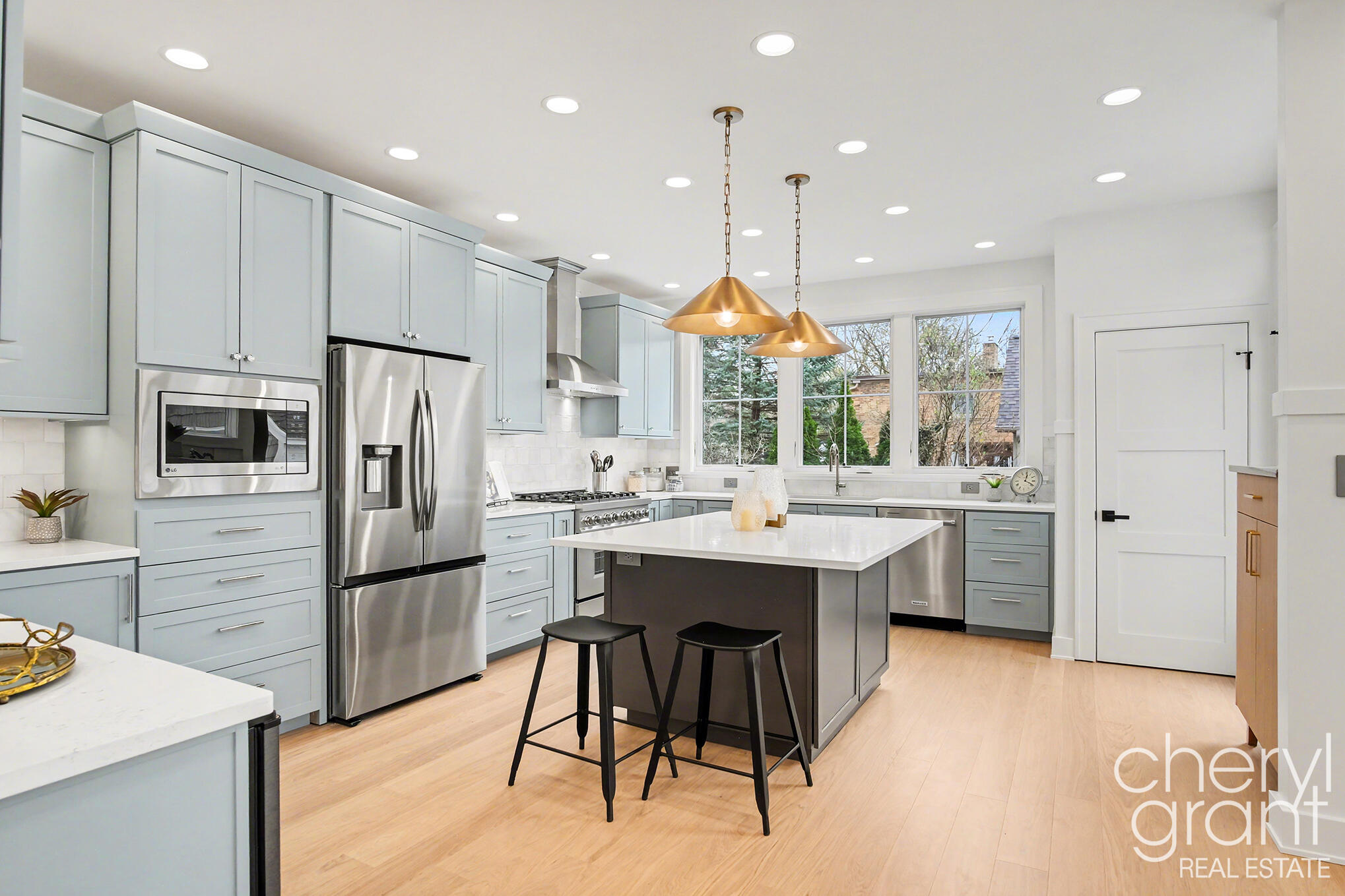 Grand Rapids, Michigan, 49506, United States, 5 Bedrooms Bedrooms, ,5 BathroomsBathrooms,Residential,Active,2037535