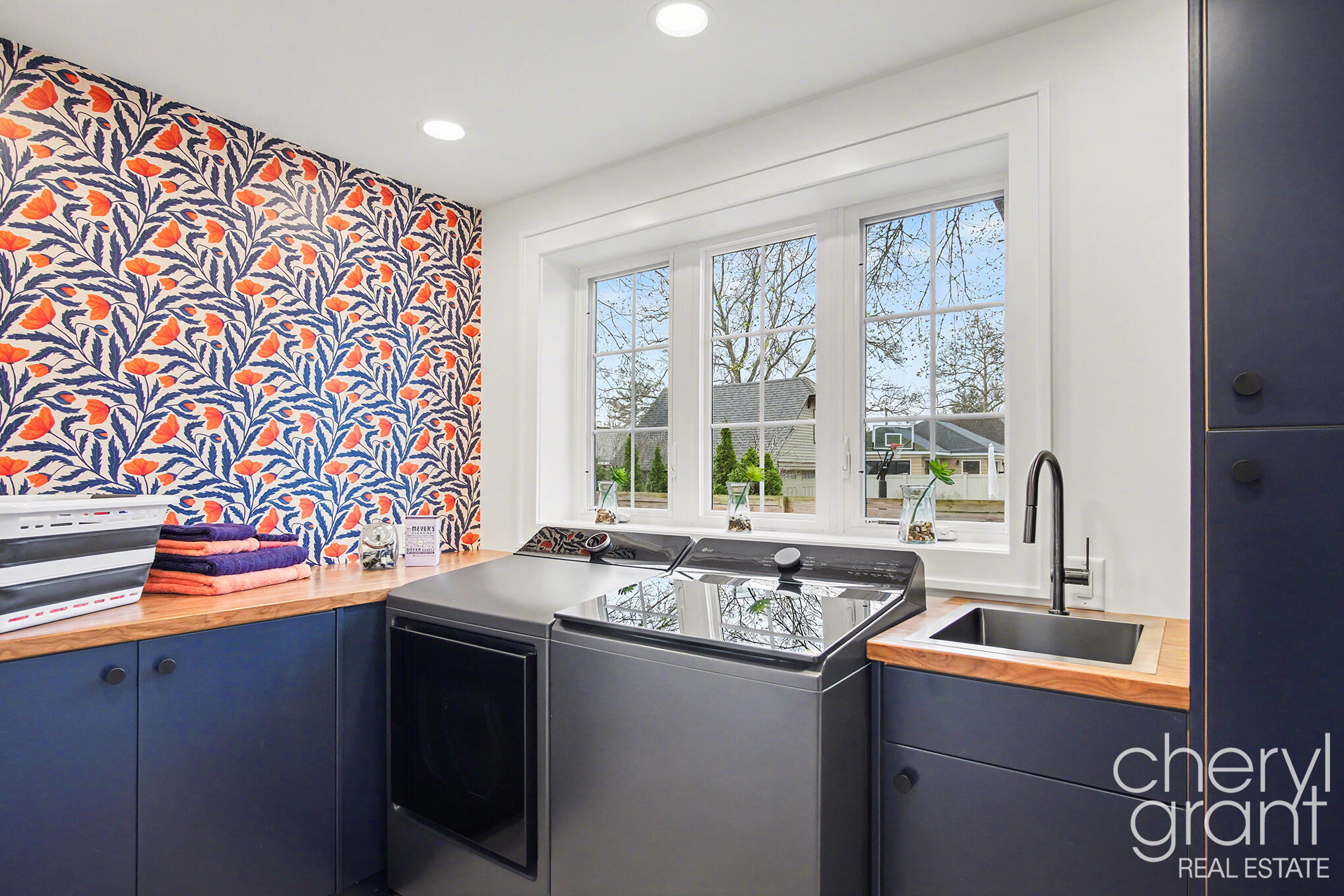 Grand Rapids, Michigan, 49506, United States, 5 Bedrooms Bedrooms, ,5 BathroomsBathrooms,Residential,Active,2037535
