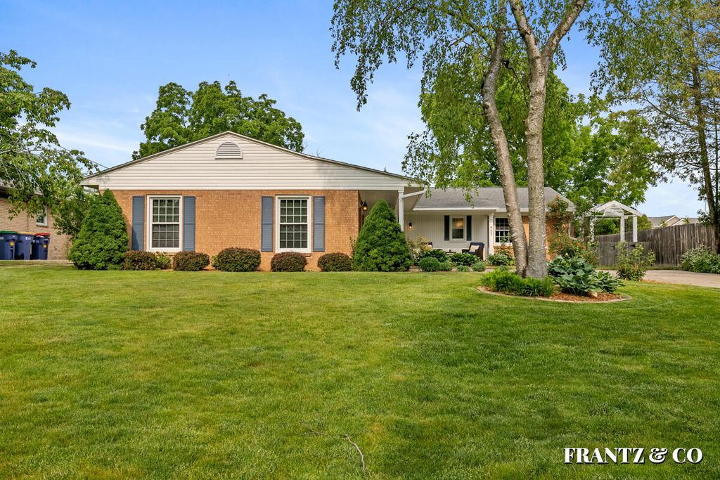 457 Bel Air Drive NE, Grand Rapids, MI 49503, MLS 23019312 Howard Hanna