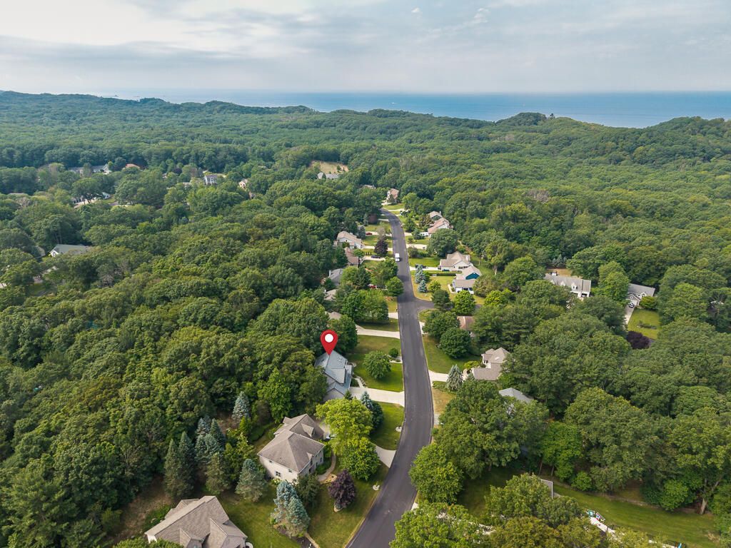 Photo of 18716 Sioux Drive, Spring Lake, MI 49456 (MLS # 25045385)