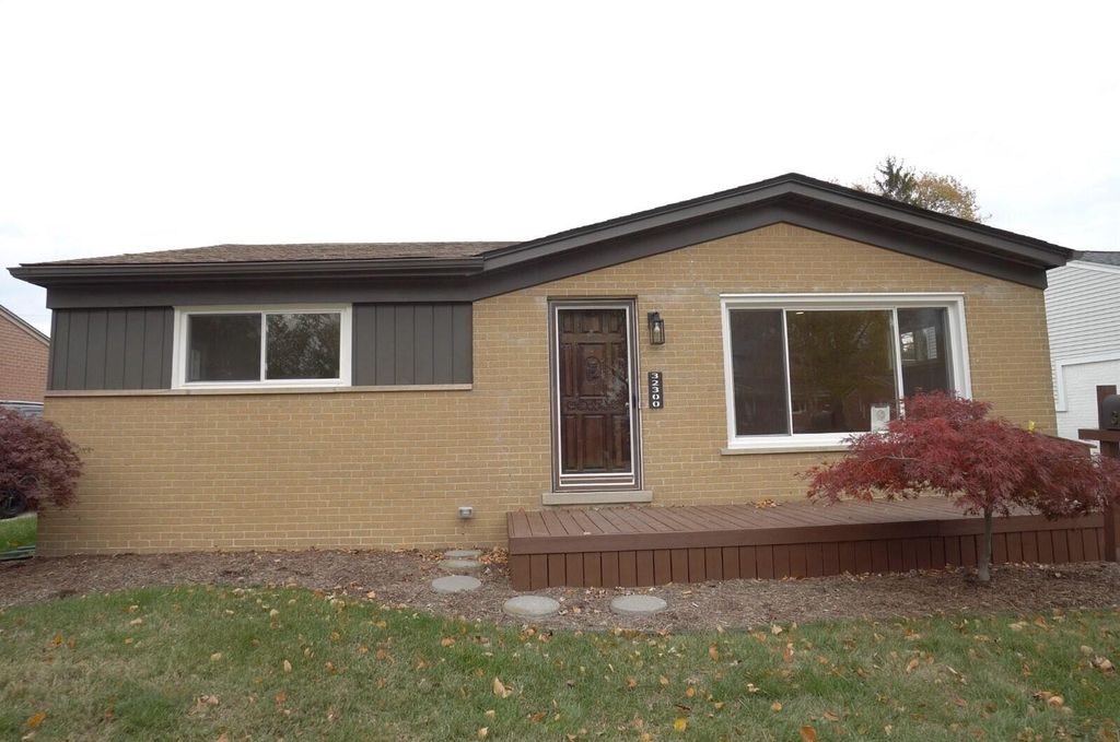 Photo of 32300 Washington Street, Livonia, MI 48150 (MLS # 25059796)