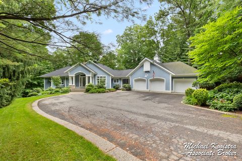 Photo of 6862 Maplecrest Drive SE, Grand Rapids, MI 49546 (MLS # 25050412)