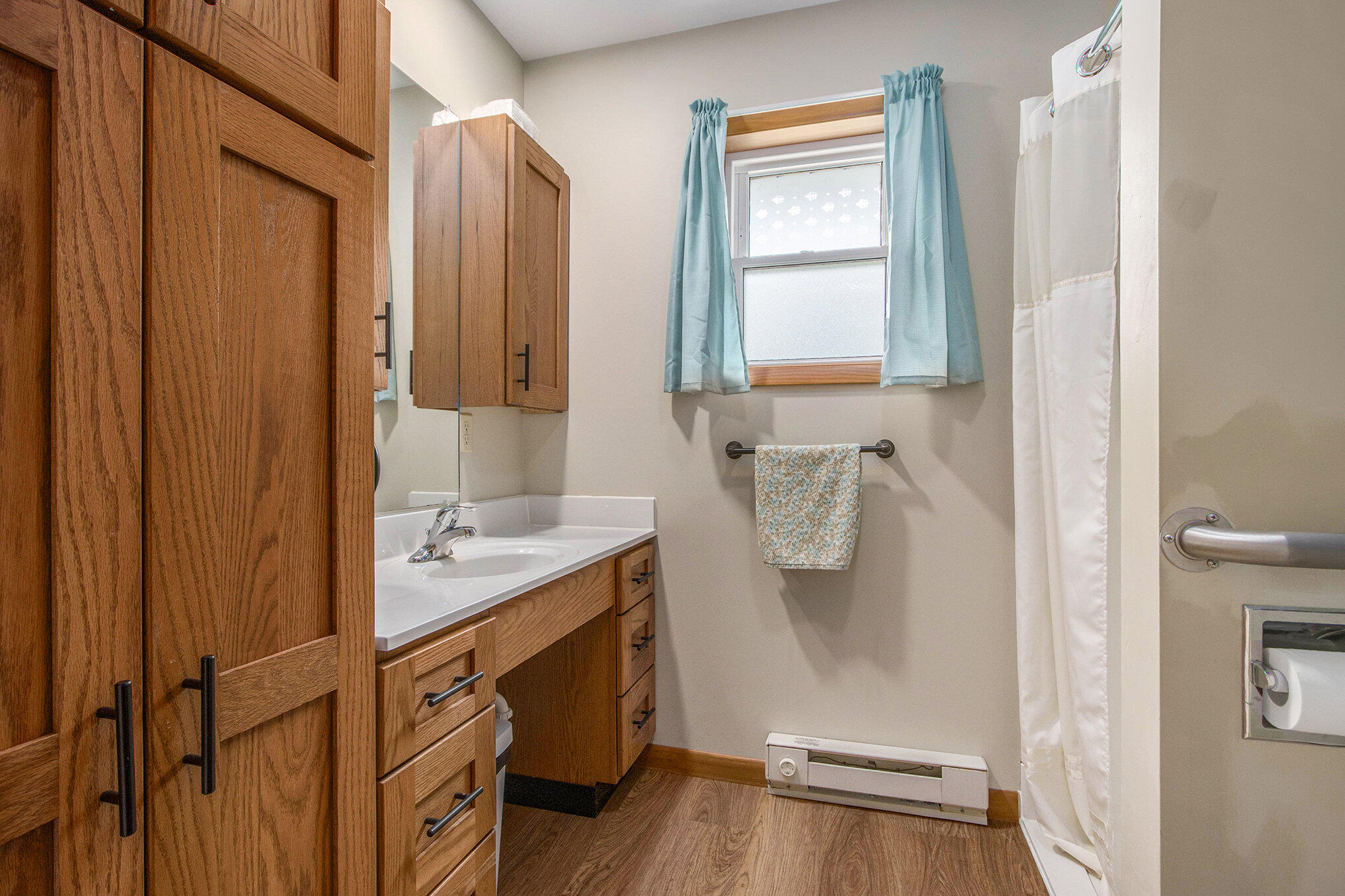 Kalamazoo, Michigan 49048, United States, 4 Bedrooms Bedrooms, ,3 BathroomsBathrooms,Residential,Pending,152376