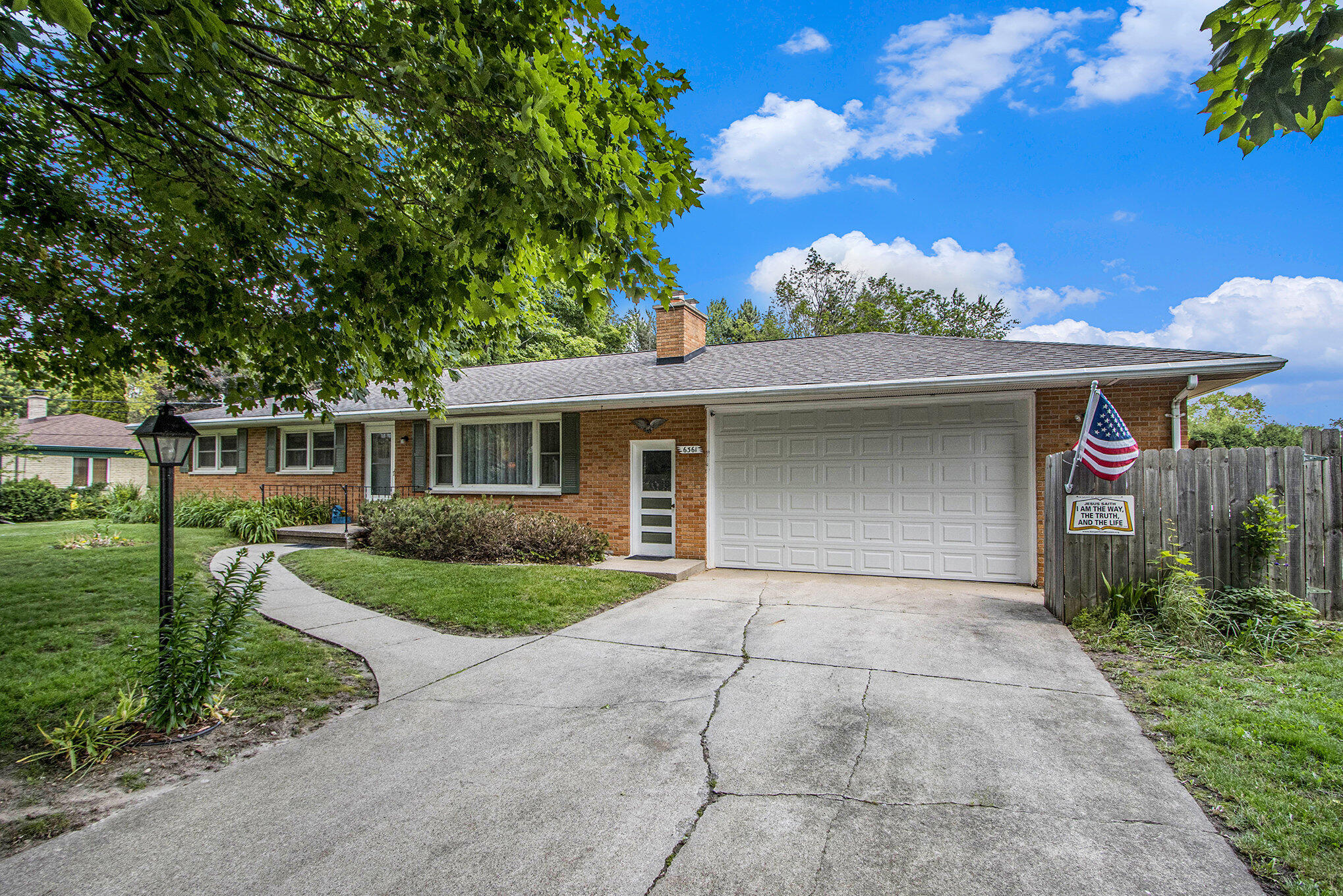 Kalamazoo, Michigan 49048, United States, 4 Bedrooms Bedrooms, ,3 BathroomsBathrooms,Residential,Pending,152376