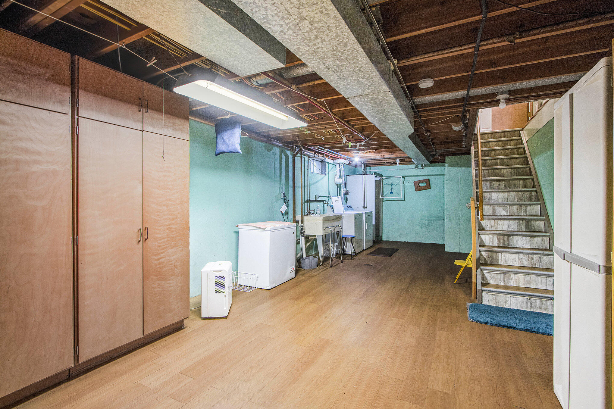 Kalamazoo, Michigan 49048, United States, 4 Bedrooms Bedrooms, ,3 BathroomsBathrooms,Residential,Pending,152376